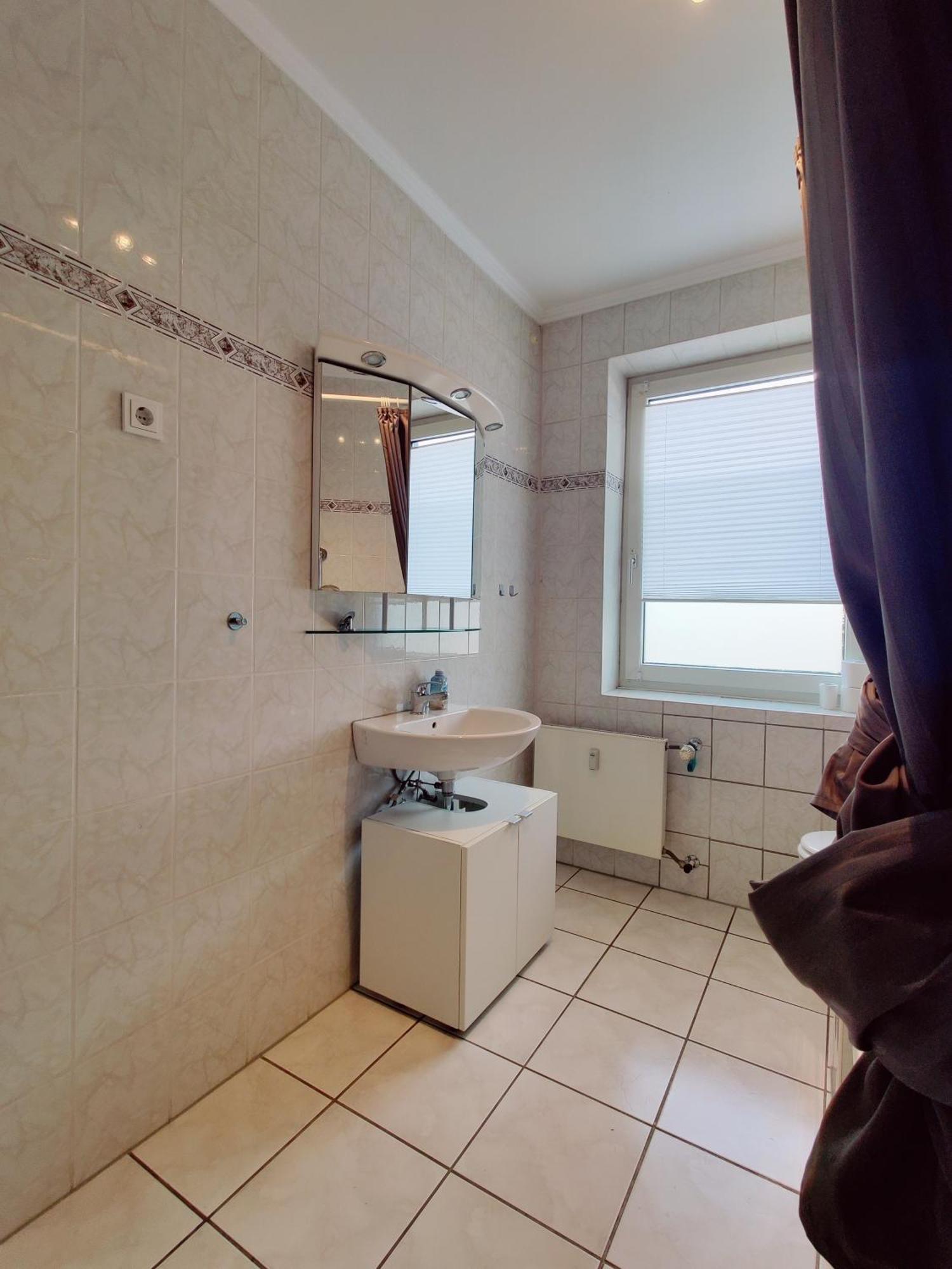 City House Нойс Екстериор снимка
