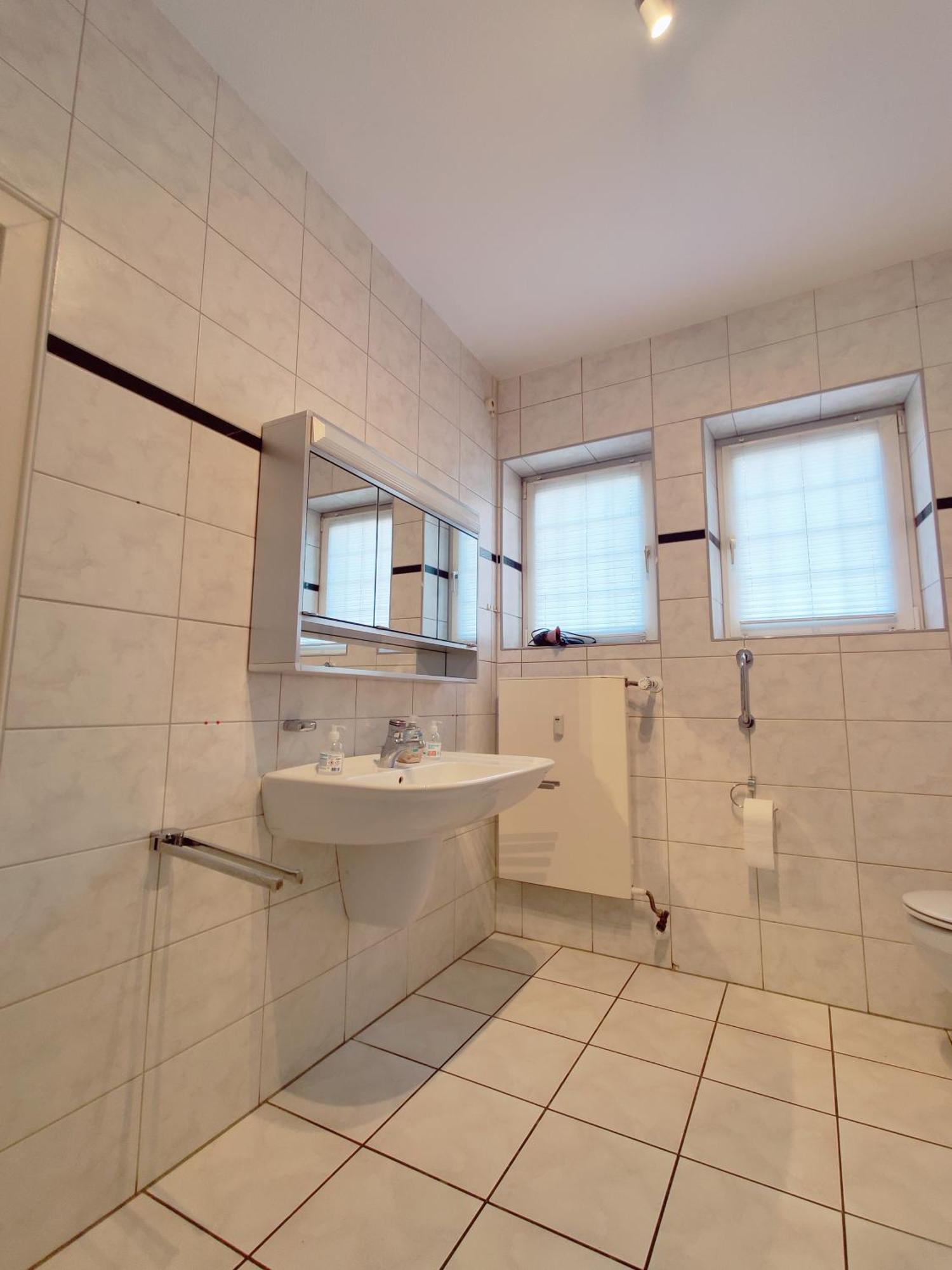 City House Нойс Екстериор снимка